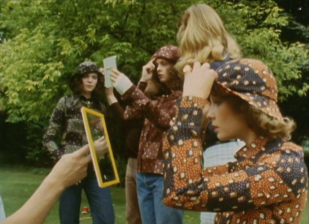 Aus der Ausstellung «Gazed and Confused»: Standbild aus Ways of Seeing (Episode 2, 1972) von Autor John Berger und Produzent Mike Dibb Ⓒ BBC