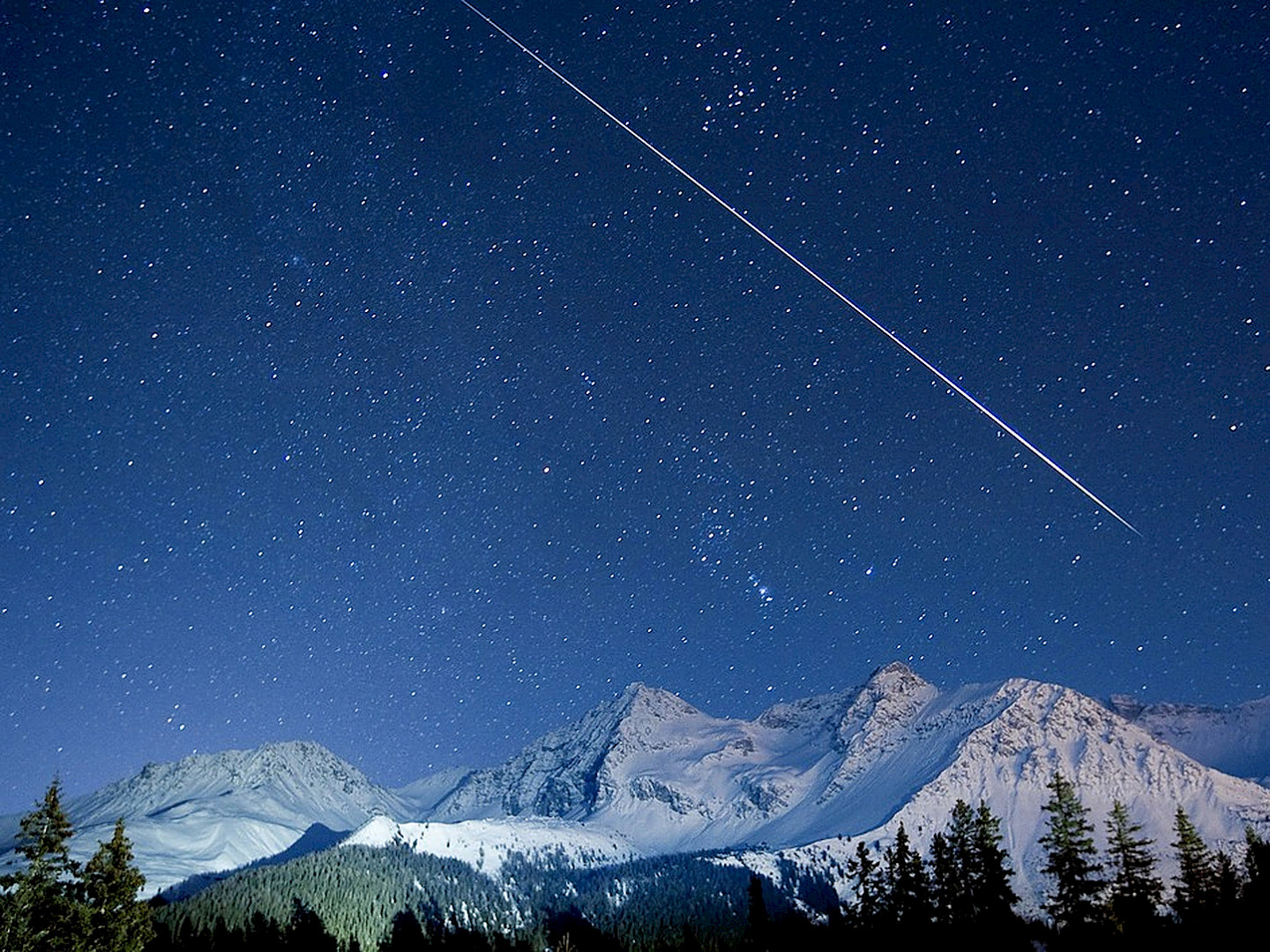 Sternschnuppen am Himmel – Die Perseiden kommen