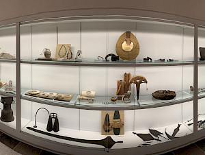 Traditionelle+Zahlungsmittel+Vitrine+MoneyMuseum
