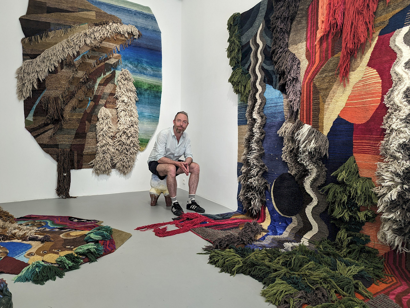 Christoph+Hefti%2c+Lost+And+Found%2c+Volcano%2c+Animal+Foot%2c+Ausgestellt+In+Der+Galerie+Peter+Kilchmann%2c+Paris%2c+2023+%c2%a9+Gregory+Georgescu