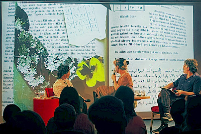 Divided and Shared – Collective Writing
