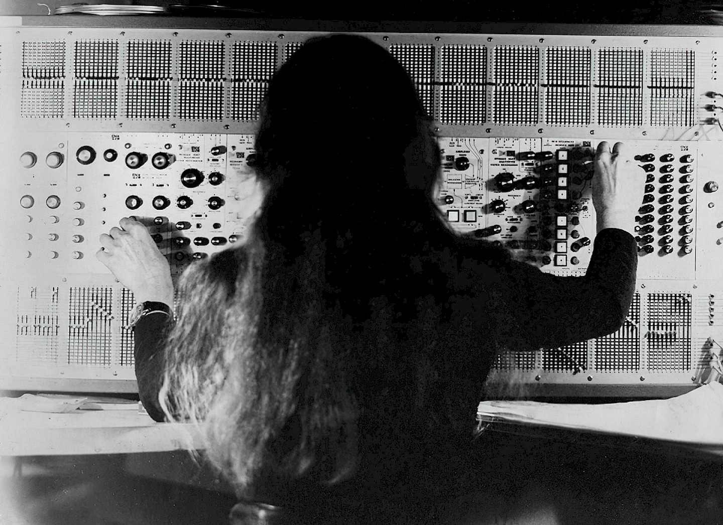 eliane_radigue_c_fondation_a_r_m_a_n