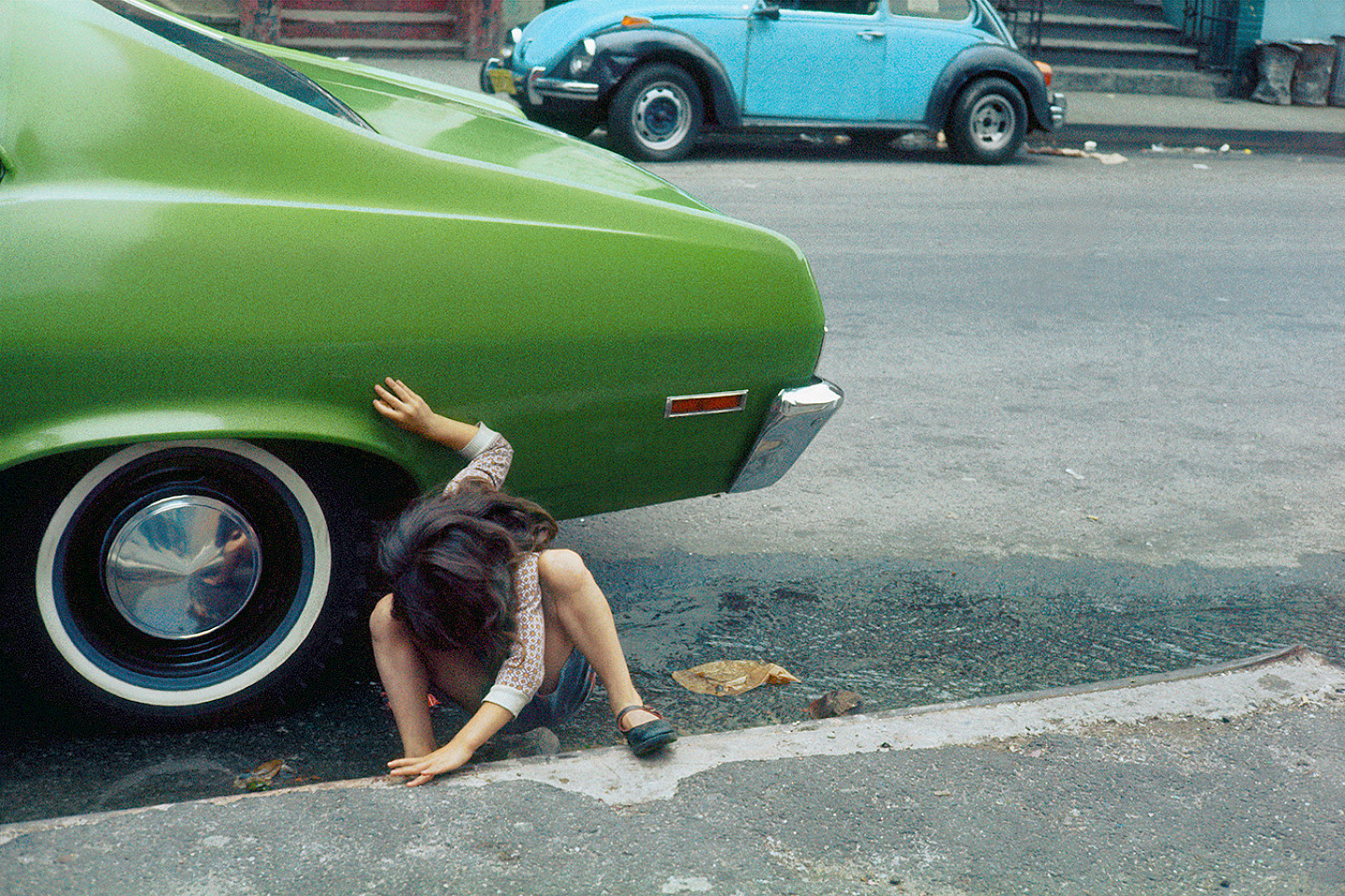 © Helen Levitt, New York, 1976, Dye transfer © Helen Levitt © Film Documents LLC, courtesy Zander Galerie, Cologne.