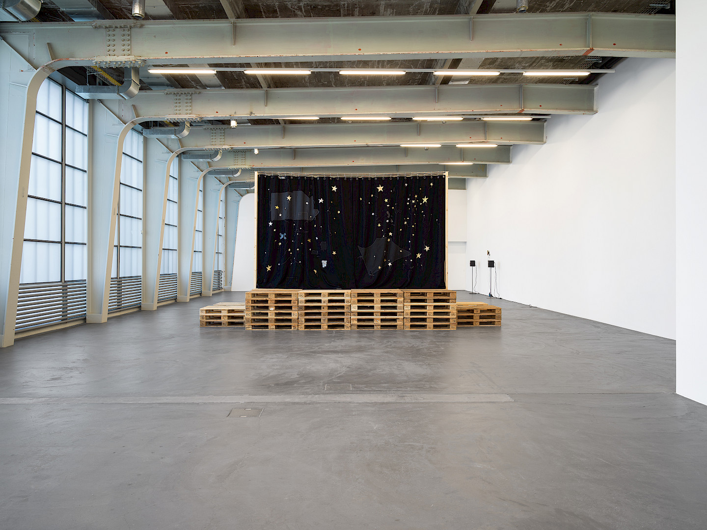 Ausstellungsansicht, Caspar Heinemann, Tempting Fate, Kunsthalle Zürich, 2026. Foto: Cedric Mussano