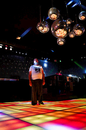 Poster Fat Man Dancing