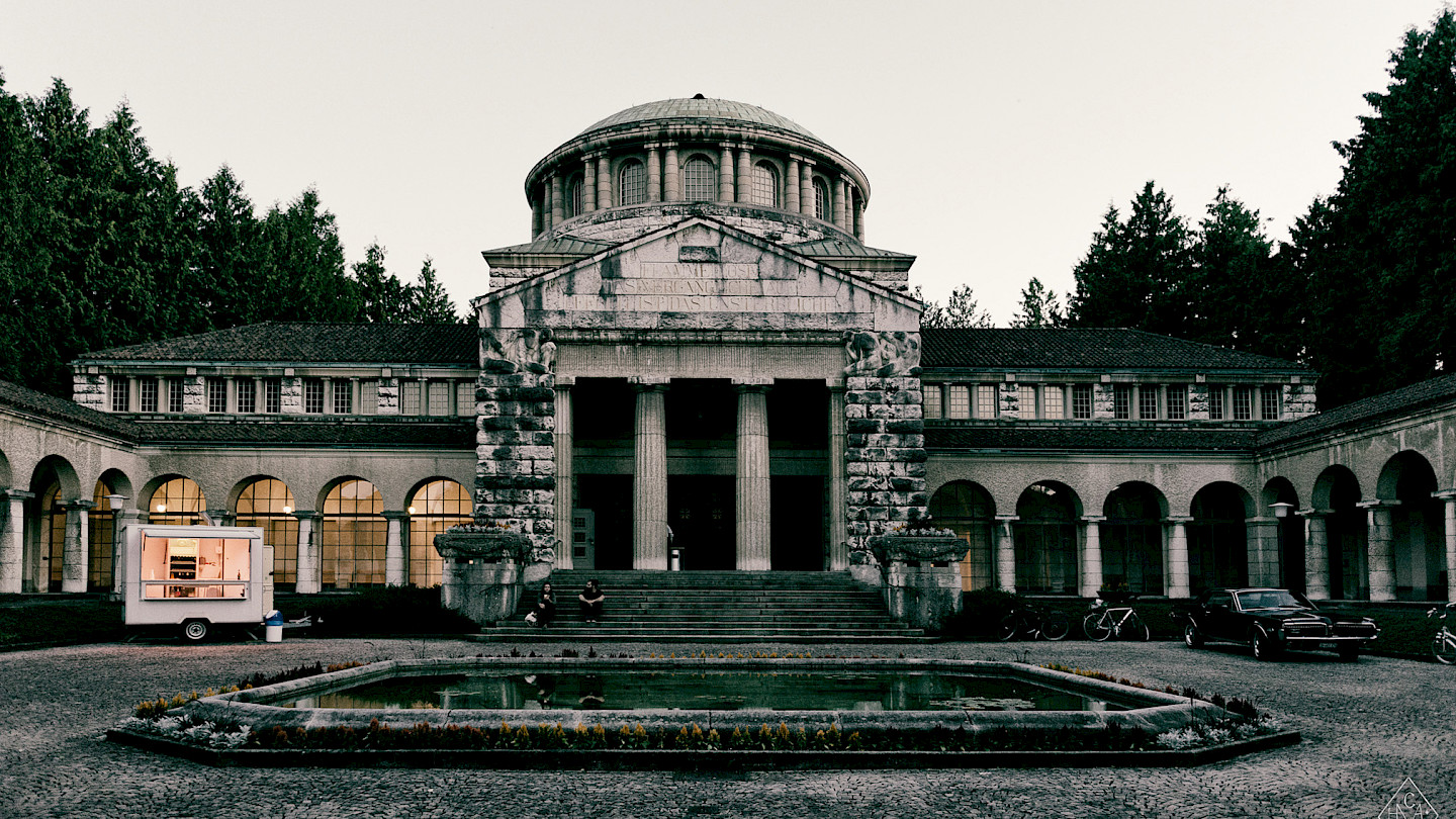 Altes Krematorium auf dem Friedhof Sihlfeld in Zürich, © Mischa Scherrer
